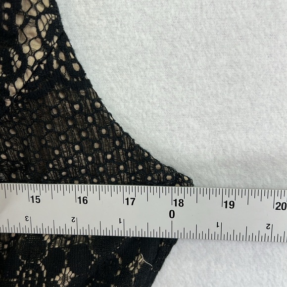 BeBop Mini Dress Sz Large Black Lace / Tan Lining Sleeveless Cutout Low Back EUC - Picture 9 of 11